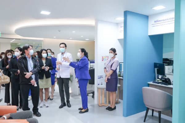 ตรวจประเมินมาตรฐานการ จัดบริการอาชีวอนามัยและเวชกรรมสิ่งแวดล้อม นอกสังกัด-เอกชน บุคลากรและผู้ประกอบการ ระดับดีเด่น จาก กรมควบคุมโรค สถาบันราชประชาสมาสัย โดย โรงพยาบาลกรุงเทพนระยอง