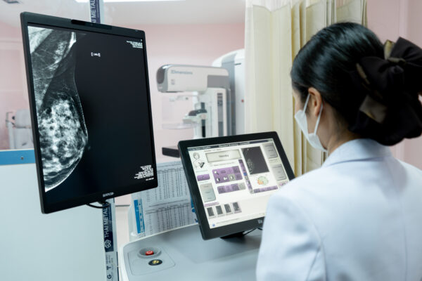 ตรวจเต้านม โรงพยาบาลกรุงเทพระยอง 3